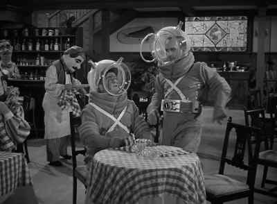 - Hey, now that we're here, - Abbott and Costello Go to Mars