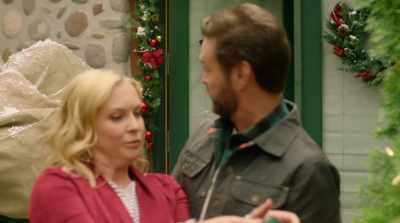 - Hey, off we go. - Dear Christmas