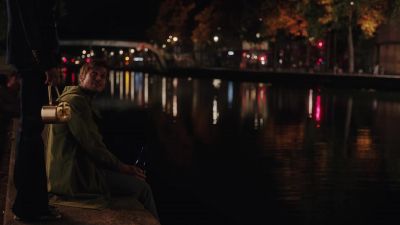 - Hey.
- Oh, wow. - Emily in Paris