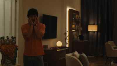 Hey!
Open the door! - The White Lotus