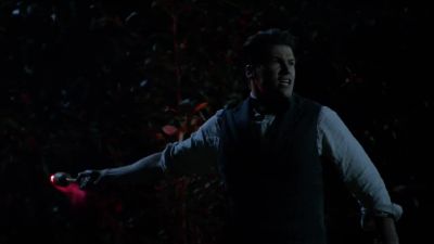 Hey, over here! - DC's Legends of Tomorrow