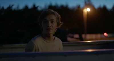 - Hey, Pete.
- (PETE BLOWS) - Lean on Pete