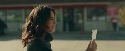 - Hey, Phil, it's Jeanine.
- I know. I can see your face. - Unplugging
