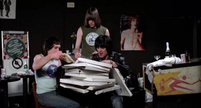 Hey pizza It's great Let's dig in - Rock 'n' Roll High School