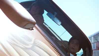 - Hey, Ponch!
- Hey, don't bother me. - CHiPs
