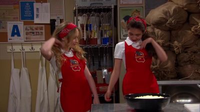 Hey, pretty lunch lady. - Girl Meets World
