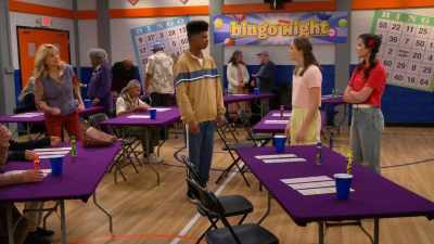 - Hey, pretzel.
It's called bin-go, - Side Hustle