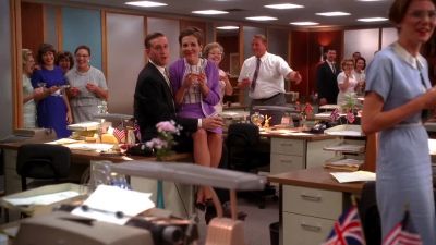 - Hey, put that back.
- I'm going home! - Mad Men