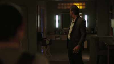 Hey, Ralph,
come out here
and meet, uh... - Room 104