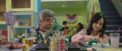 Hey, he ran across
country so fast, - How the Gringo Stole Christmas