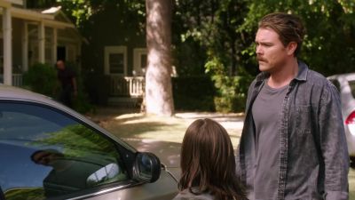 Hey, Riggs, why don't you get
Ethan in the car. - Lethal Weapon