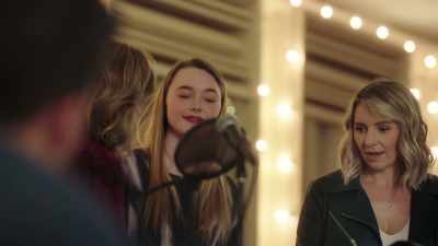 Hey Riley, we should talkabout(whispers). - Rock N' Roll Christmas