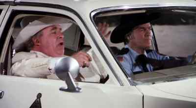 Hey, Rosco, watch it.
Watch it. - The Dukes of Hazzard