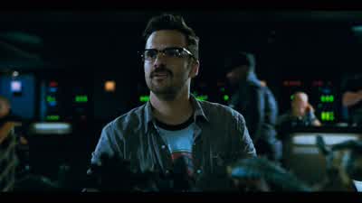 Hey. They said we had to evacuate. There's a boat. You coming? - Jurassic World