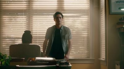 Hey. - Legacies