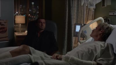 Hey. - Ray Donovan