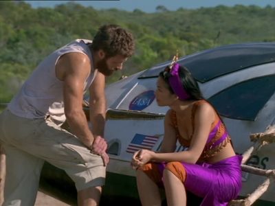 Hey. - Farscape