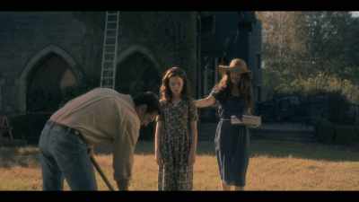 Hey. - The Haunting of Hill House