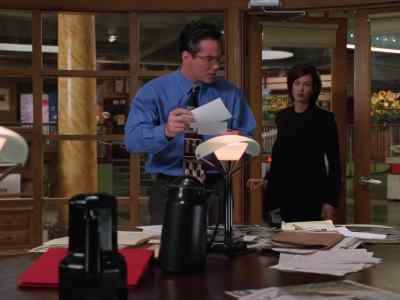 Hey. - Lois & Clark: The New Adventures of Superman