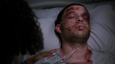 - Hey. - Chicago Med