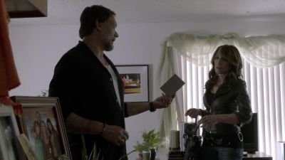 Hey. - Sons of Anarchy
