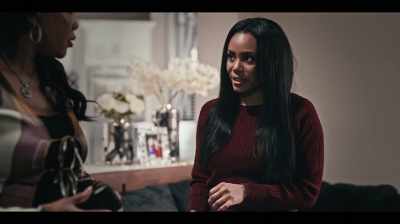 Hey, my salon is near your notary. - Twisted House Sitter 2