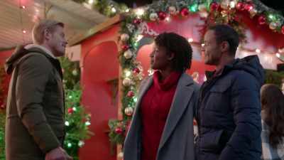 - Hey, Sam.
- Hey, Brock, Melanie. - Jingle Bell Princess