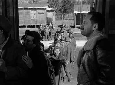 Hey, Sefton, what's snarling up the traffic? - Stalag 17