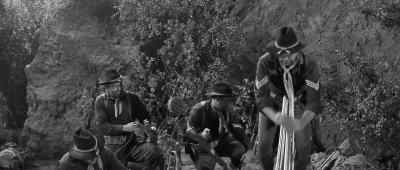 - Hey, Sergeant, be true
the redskins?
- I do not know. - Ambush at Cimarron Pass