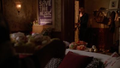 Hey, my sexy working man. - Glee
