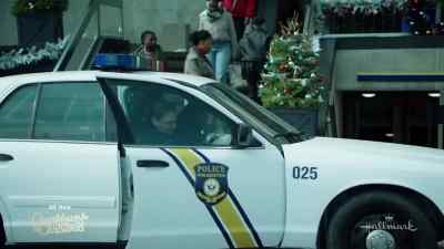 Hey, shift's over, Chief.
We're about to clock out. - Christmas On Call