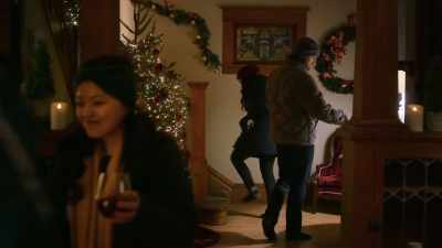 Hey, we should, uh, - The Christmas Listing