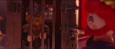 -Hey, sir! Let me go!
-Hmm? | - Playmobil: The Movie