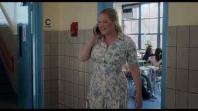 Hey, smoke show, I
left my watch at home. - Kinda Pregnant