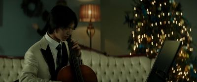 Hey, my son plays the cello. - Detective Knight: Redemption