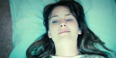 -Hey.
-[Sophia] Hey, five o'clock shadow. - Girlboss