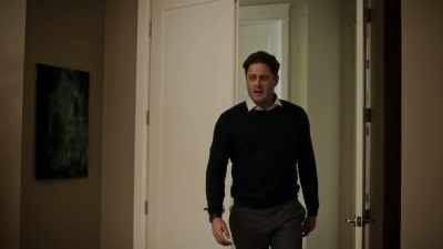 - Hey, sorry I'm late,
Hank called... - Deadly Wives Club