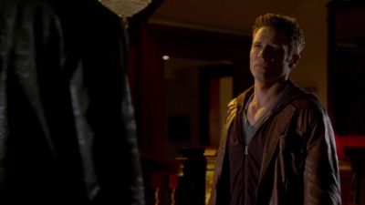 Hey, sport.
Been looking for you. - Castle