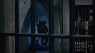 - Hey, Stoke. - Women in Cages
