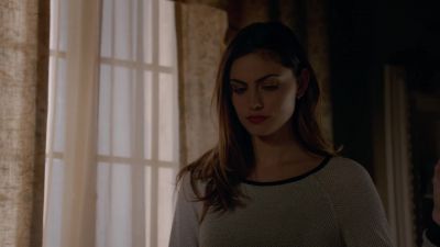 Hey, sweetie, drawing something? - The Originals
