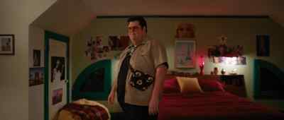 Hey, Sydney, remember
when you called me gay in sixth grade? - Sweethearts