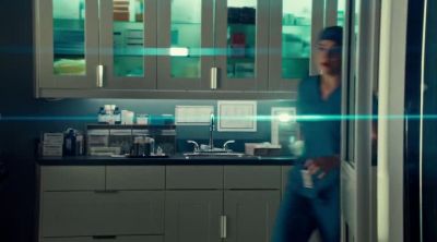 Hey. Talk to me. - Saving Hope