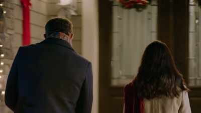 Hey, thanks for showing me - A Sweet Christmas Romance