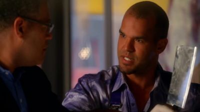 Hey... that's a very expensive,
handcrafted carving instrument. - CSI: Miami