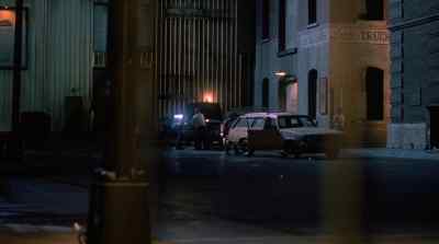- Hey, that's Old
Lady Wilson's car. - Shrunken Heads