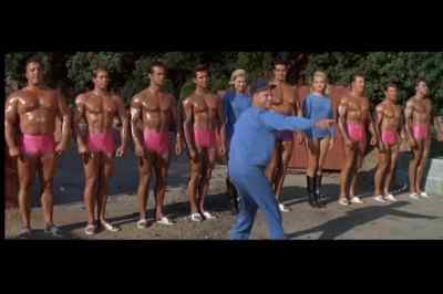 Hey, that's them. - Muscle Beach Party