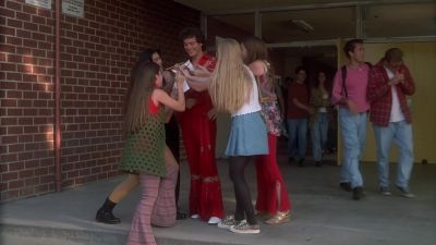 Hey there groovy chicks - The Brady Bunch Movie