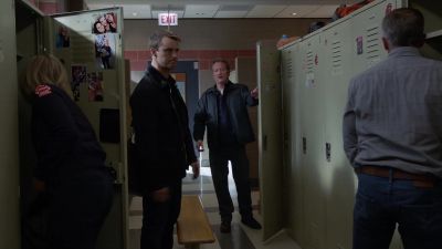 Hey, there's Evel Knievel!
How you doing, kid? - Chicago Fire