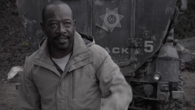 Hey, toss me my stick. - Fear the Walking Dead
