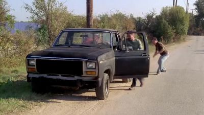 Hey, my truck. - Prison Break